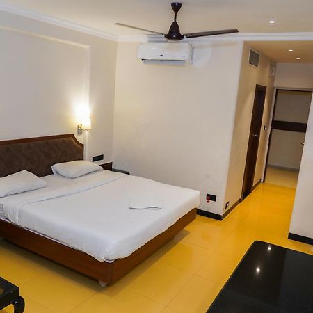 Hotel Sun Shine Inn Mira-Bhayandar Ngoại thất bức ảnh